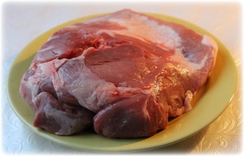 Ленивое мясо в квашеной капусте. 
