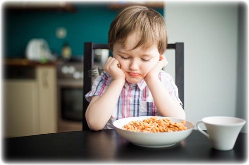 Как накормить ребенка, если он отказывается от еды?