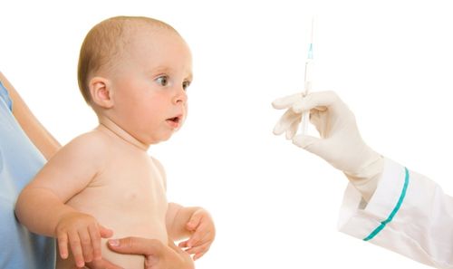 Отказ от прививок можно приравнять к жестокому обращению с детьми