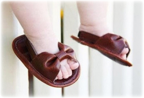 Летние кожаные сандалии для маленьких ножек